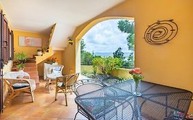 Aetos Home With Shared Swimming Pool - Porto Pino Hill