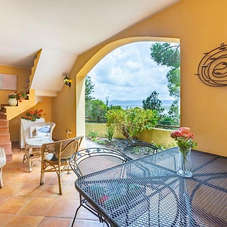 Aetos Home With Shared Swimming Pool - Porto Pino Hill Esterno foto