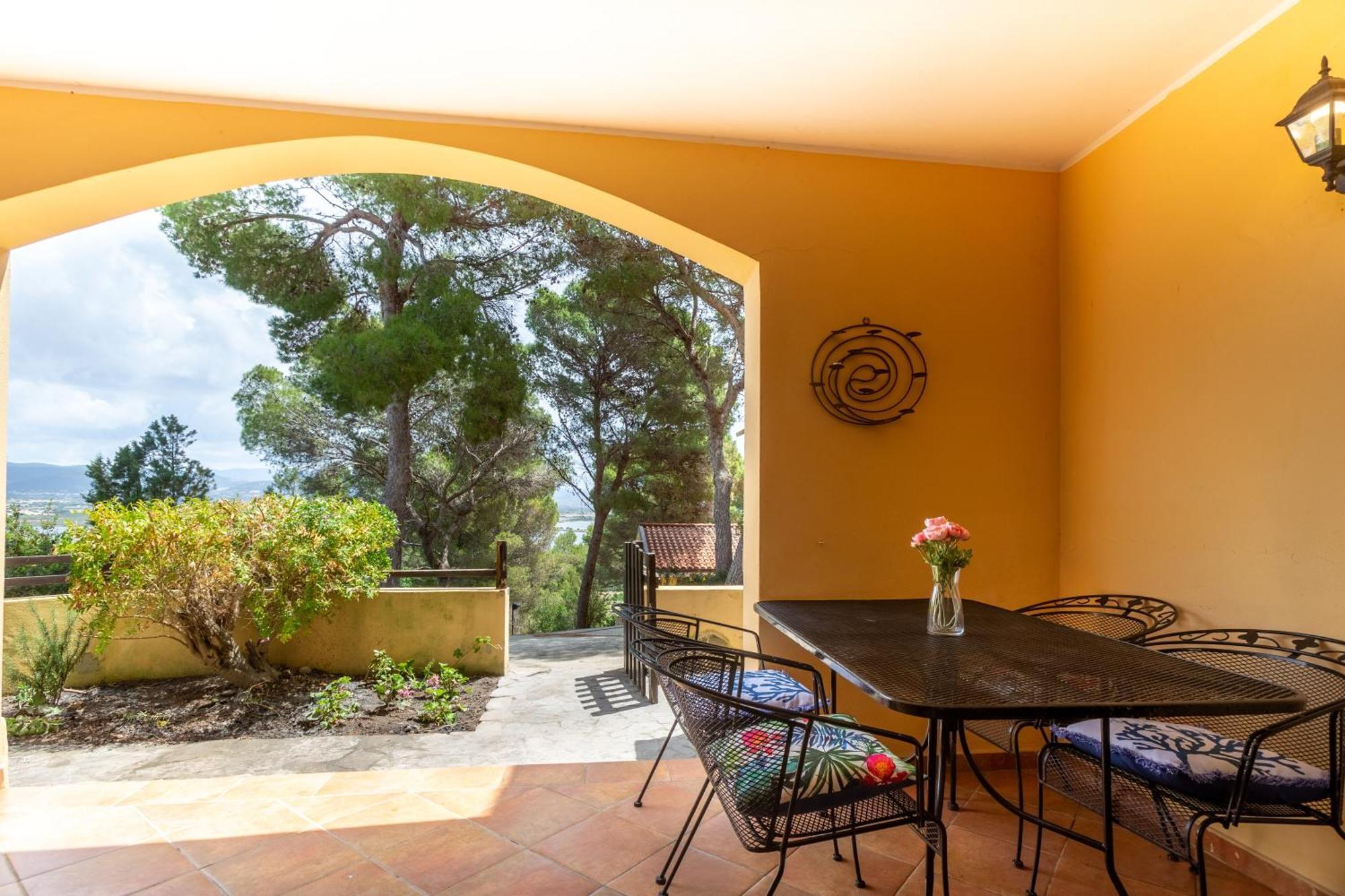 Aetos Home With Shared Swimming Pool - Porto Pino Hill Esterno foto